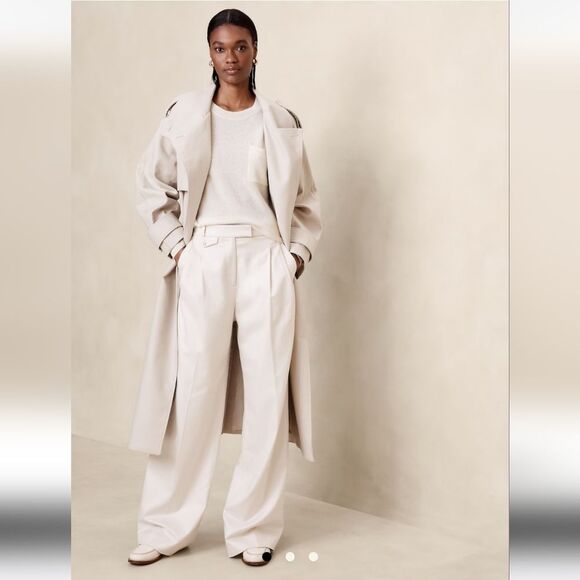 Banana Republic Blush Crew Neck Sweater - Picture 3 of 9